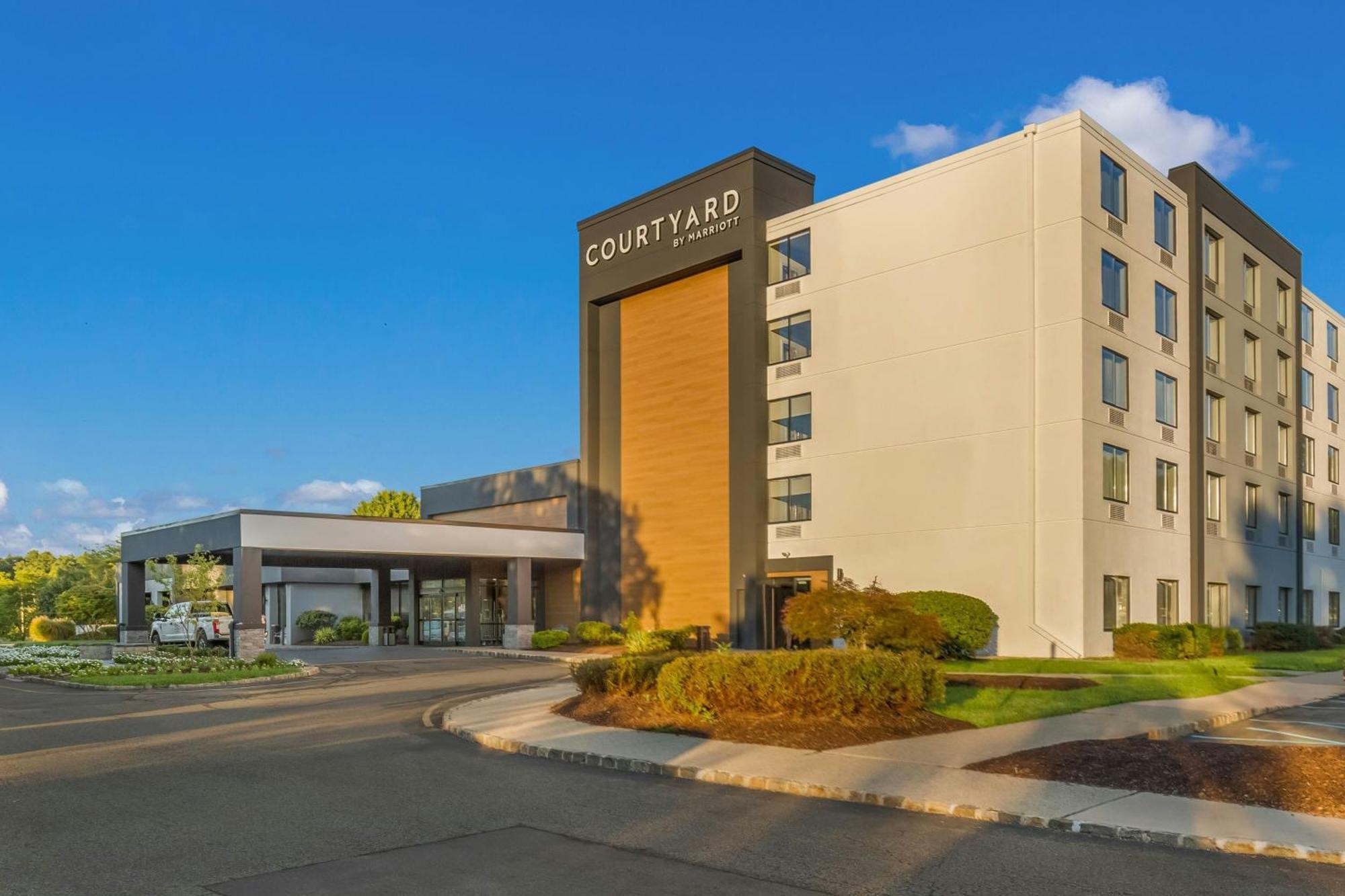 ホテル コートヤード ロックアウェイ マウント アーリントン Mount Arlington エクステリア 写真